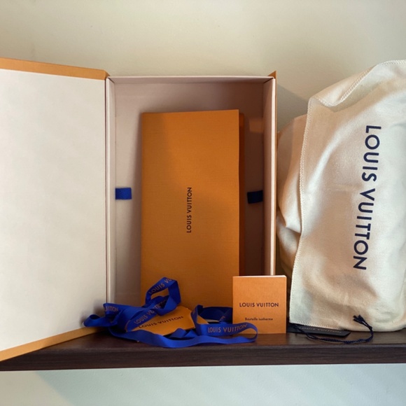 +NWT+ LOUIS VUITTON Flask Holder : Monogram steel / Monogram canvas & cowhide - Picture 3 of 16